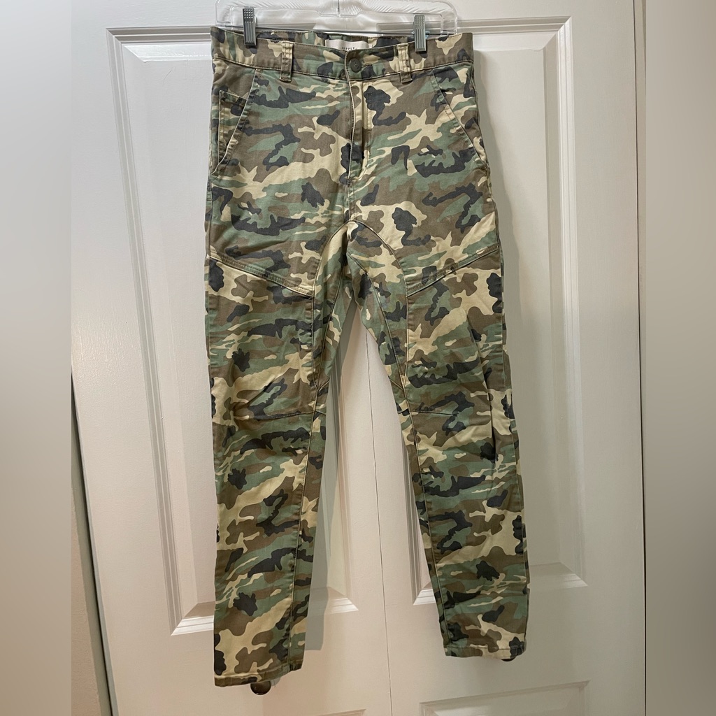 Supply Brand Size 30 Camouflage Pants 98 Cotton High Waist Tapered Leg